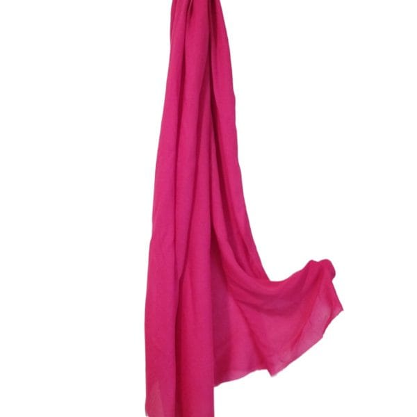 Thin scarf with the sensuality of cashmere in fuchsia colour Composition:Cashmere 10% Modal 90% Colour: Fuchsia Dimensions: 0,70* 2,00 Care: Dry Clean