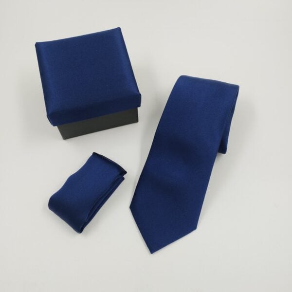 Ολομέταξη γραβάτα κρεπ σατέν σε μπλε σκούρο χρώμα